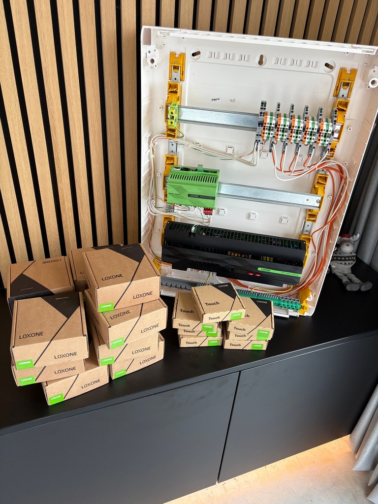 Startkit Loxone installatie Tree